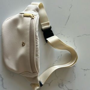 United Colors of Benetton Compact bum bag Creamy White